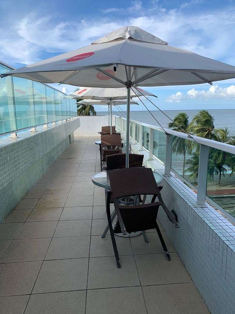 Melhores Flats - Maravilhosa varanda frente ao mar