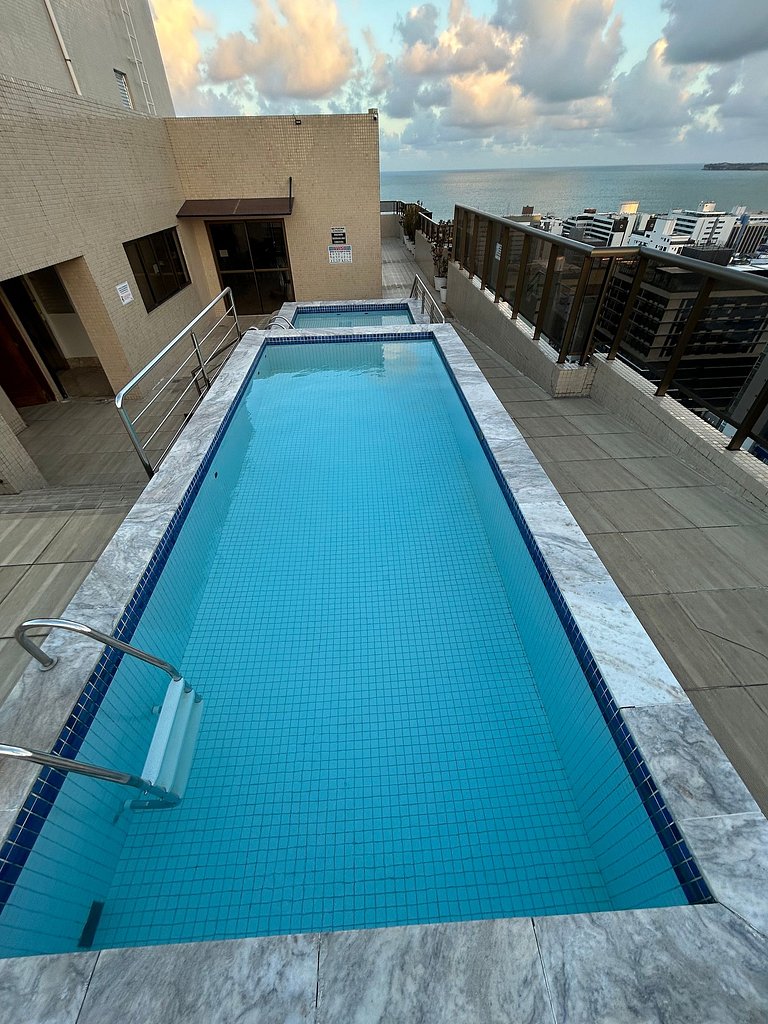 Melhores Flats - 2 quartos, 1 suíte, 500m do mar