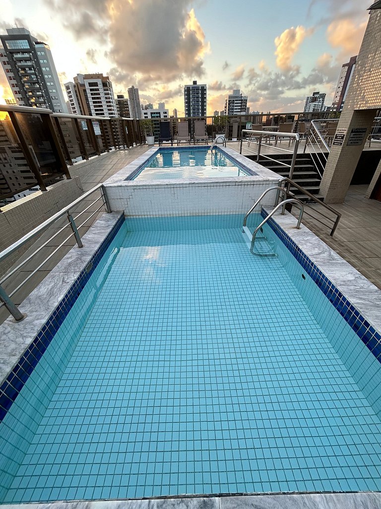 Melhores Flats - 2 quartos, 1 suíte, 500m do mar